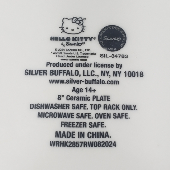 Hello Kitty 8" Christmas Plate - Picture 3 of 9